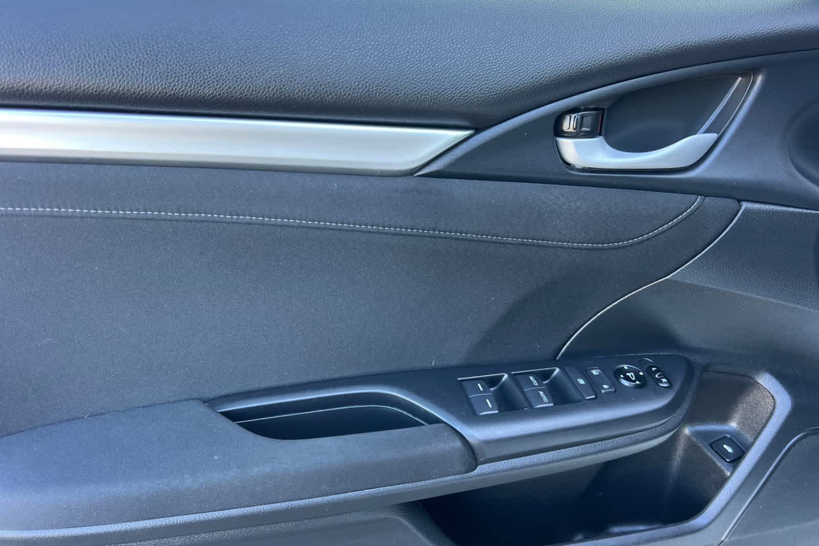 Used 2018 Honda Civic EX image 12