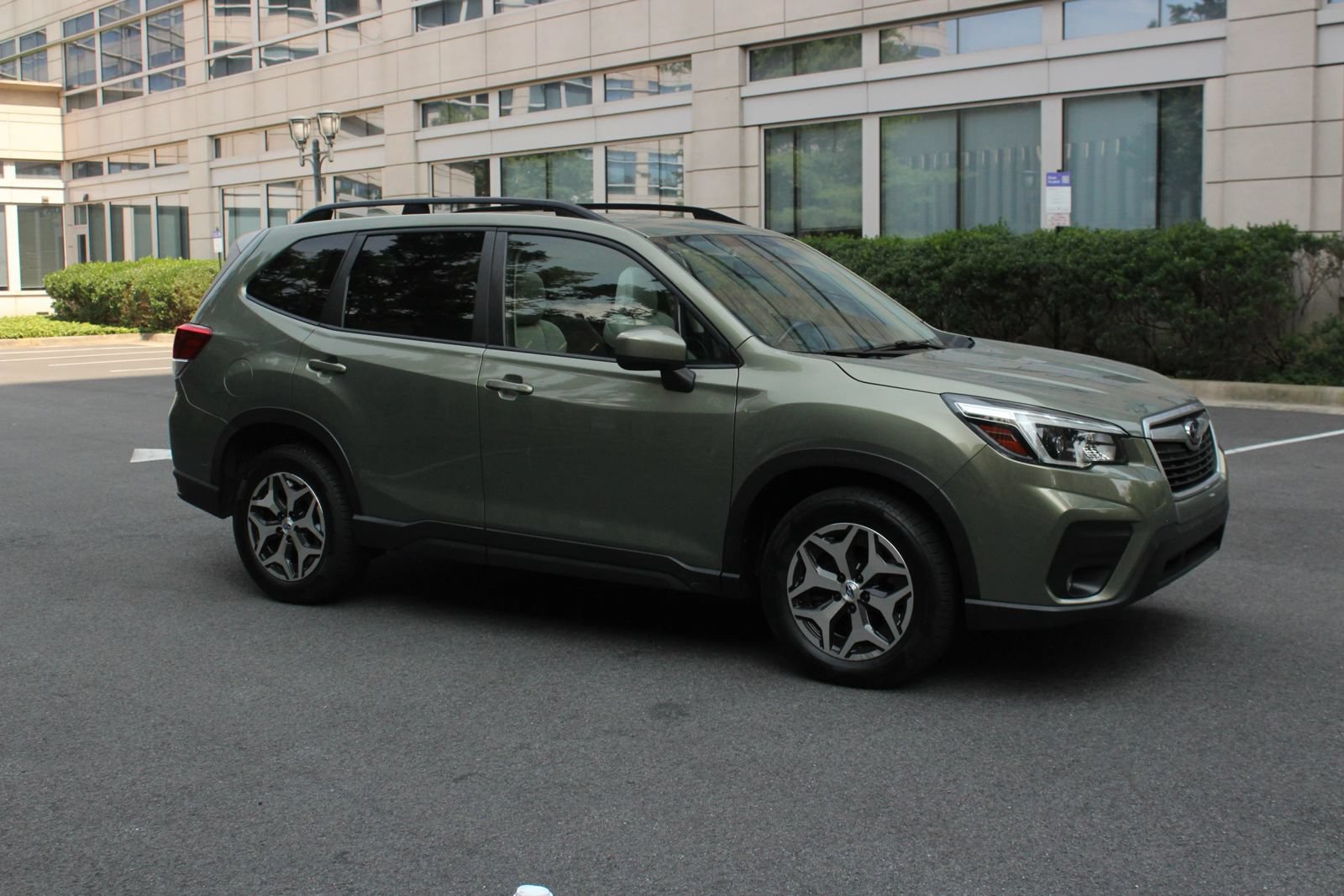 Used 2021 Subaru Forester Premium AWD/4WD image 2