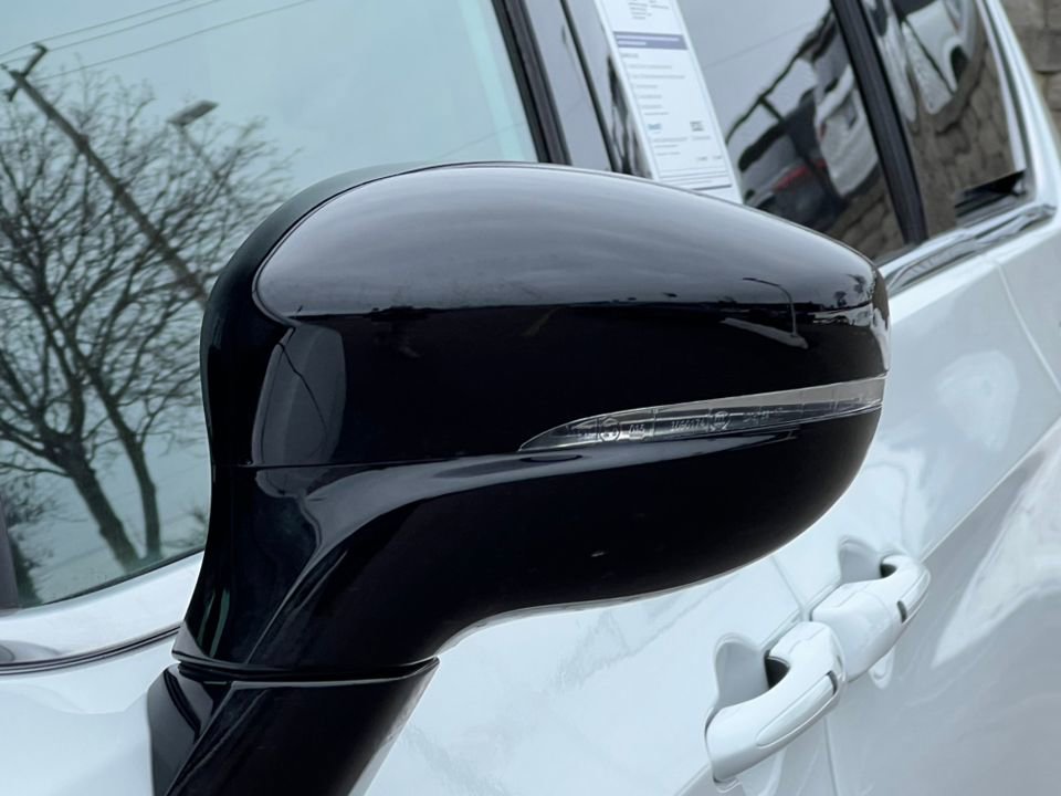 Used 2026 Chrysler Pacifica Select image 34