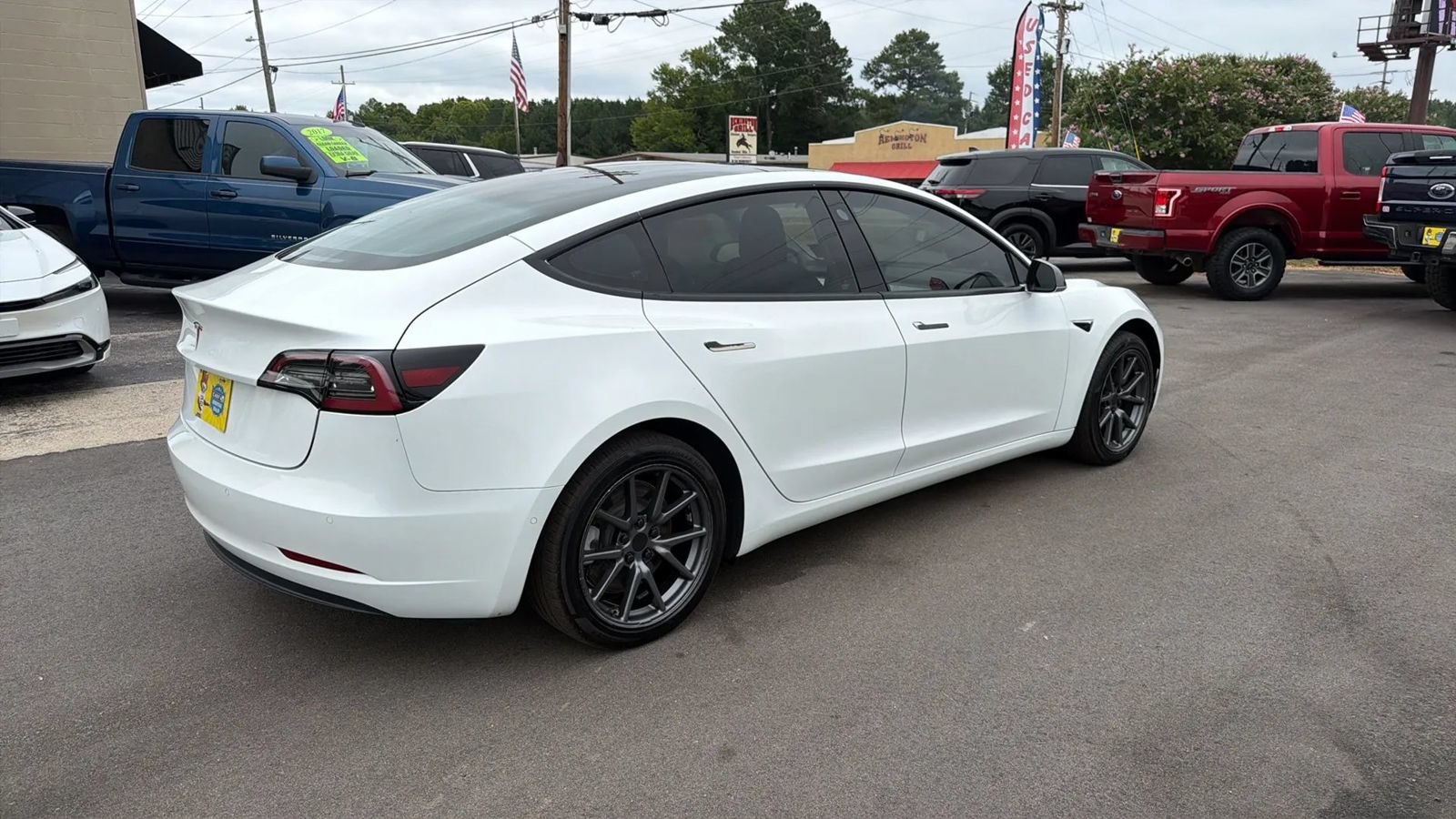 Used 2018 Tesla Model 3 Mid Range RWD image 5