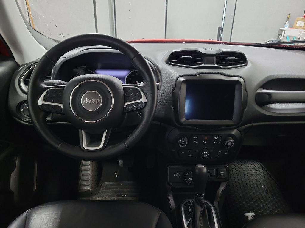 Used 2023 Jeep Renegade Limited w/ Limited Elite Group image 9