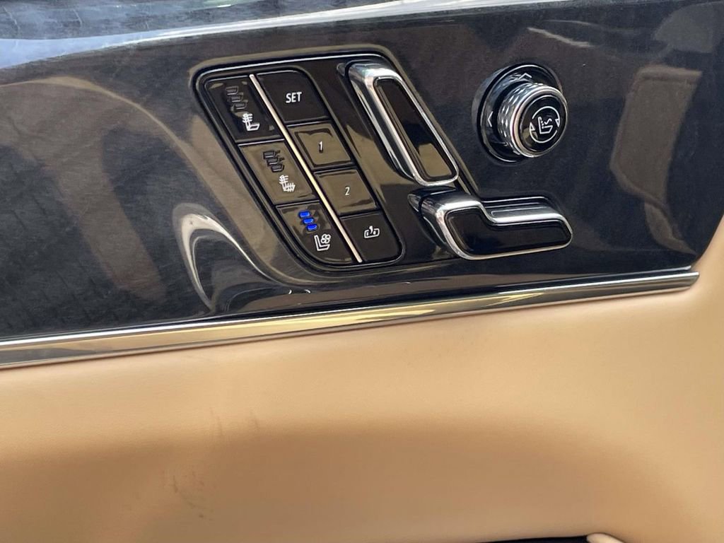 New 2026 Cadillac Escalade IQL Sport 2 w/ LPO, ONYX Package image 17