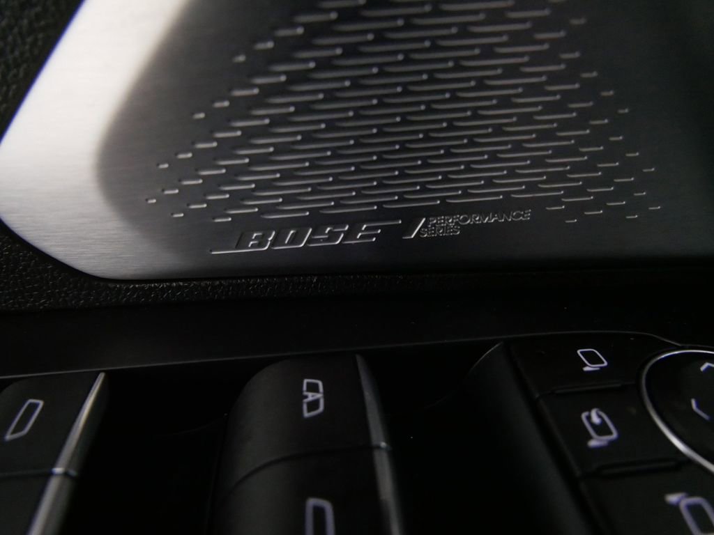 Used 2024 GMC Acadia Denali image 15