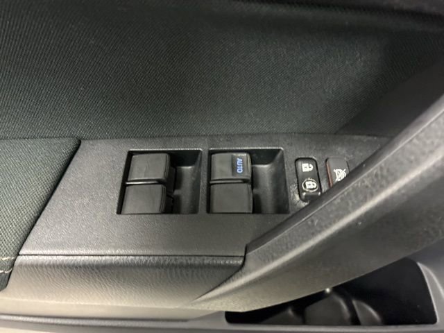 Used 2017 Toyota Corolla LE w/ Carpet Mat Package (TMS) FWD image 20