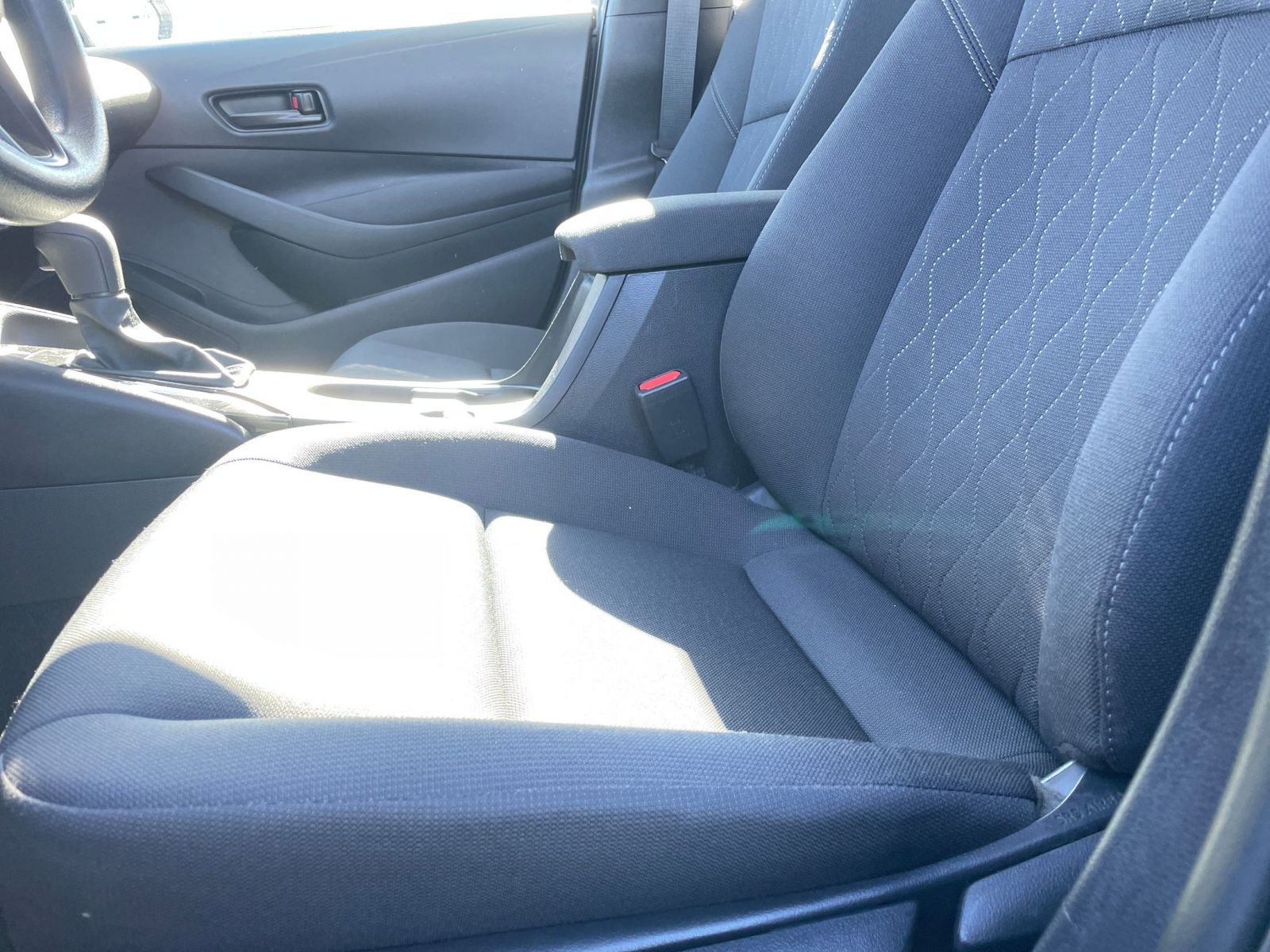 Used 2025 Toyota Corolla LE image 27