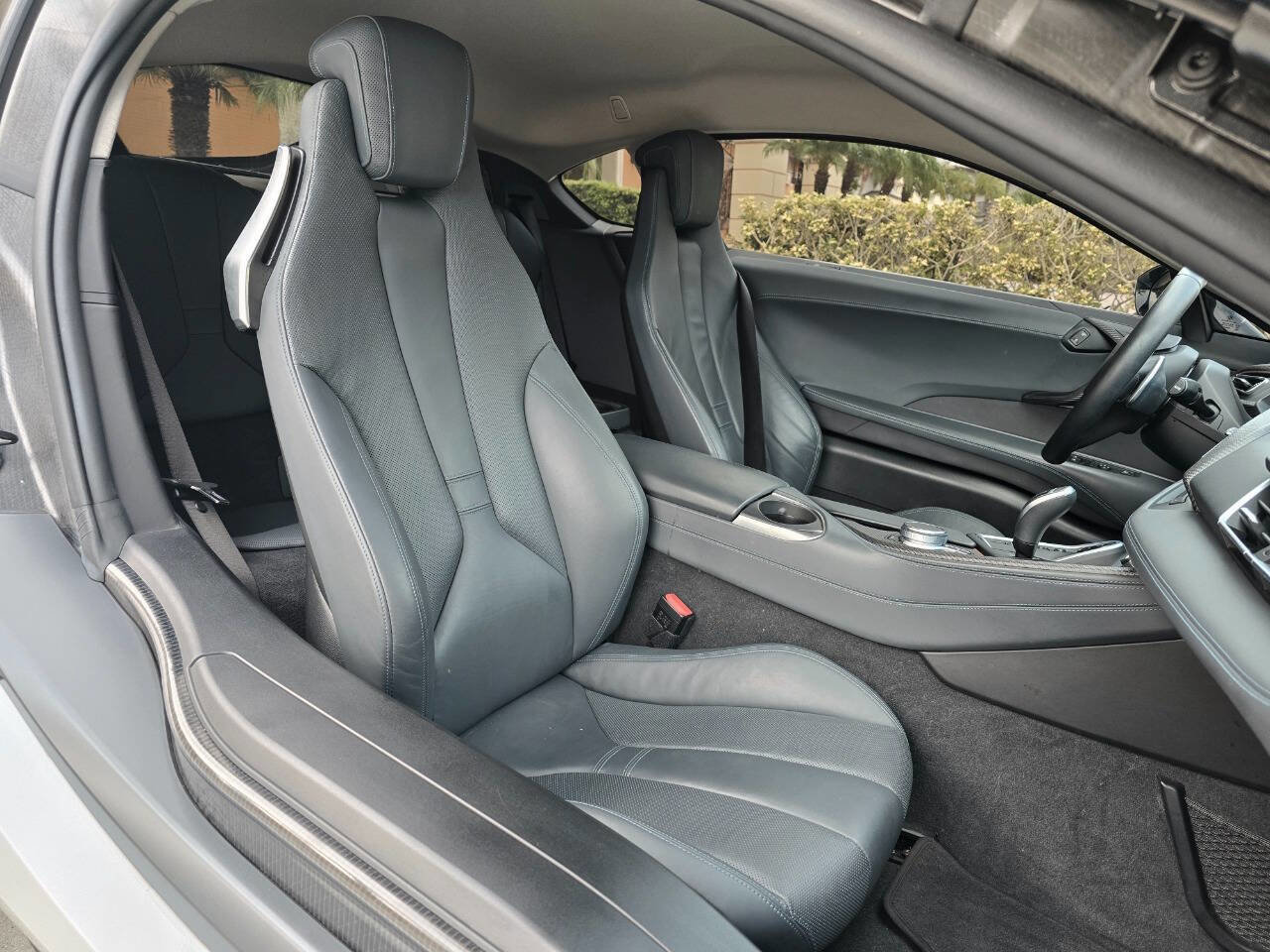 Used 2019 BMW i8 Coupe image 61