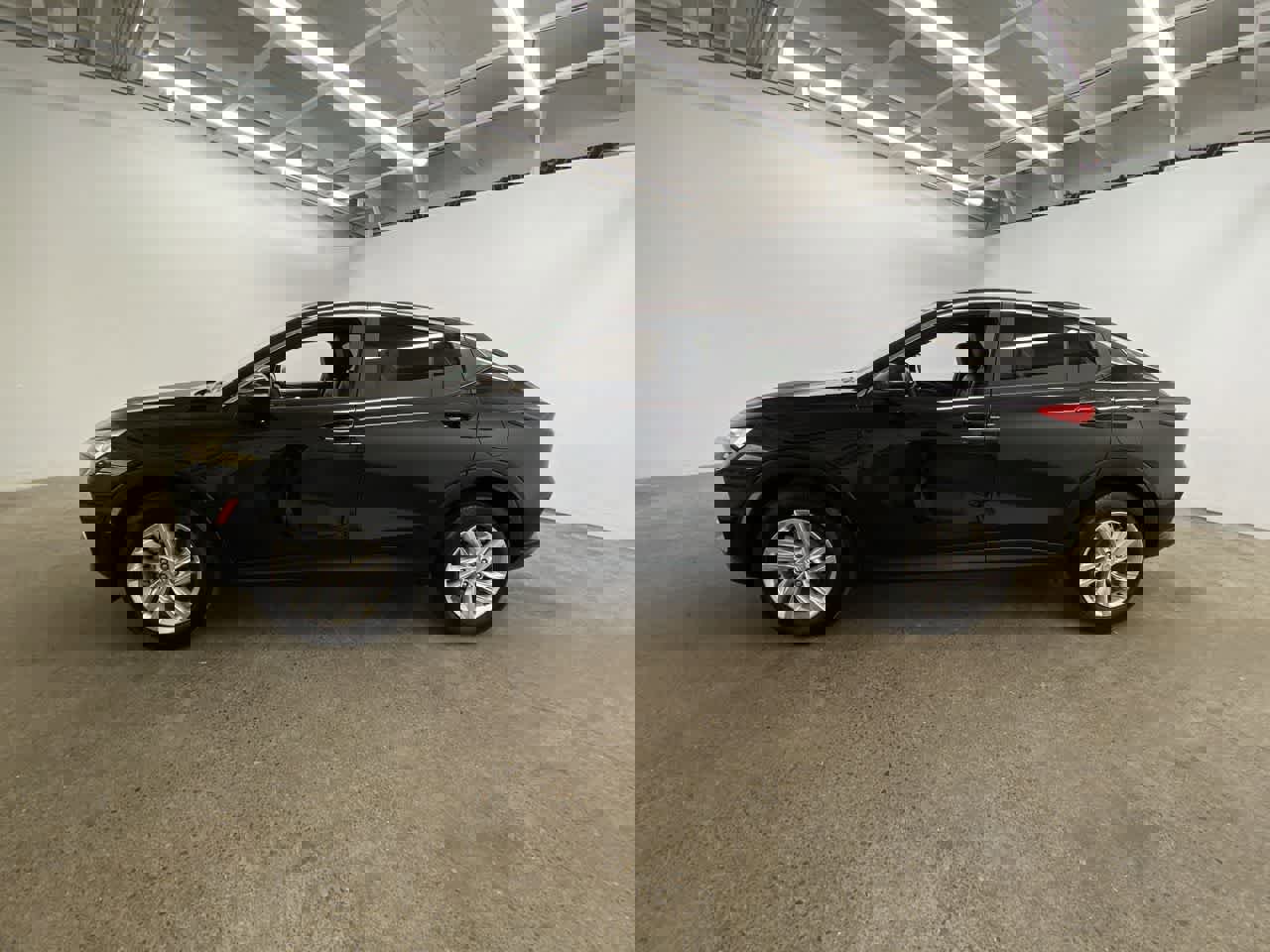 Used 2024 Buick Envista Preferred image 3