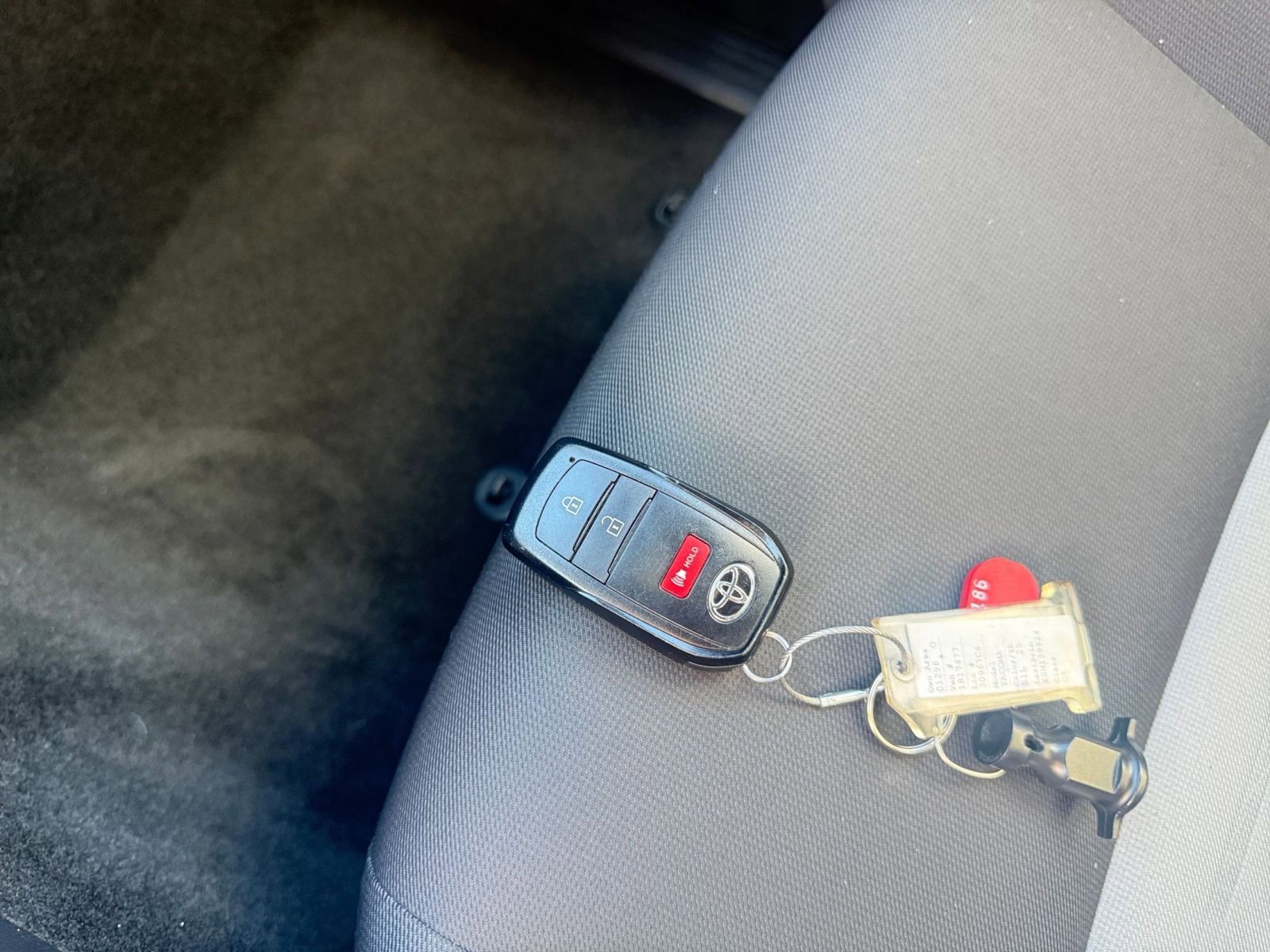 Used 2025 Toyota Tacoma TRD Off-Road image 22