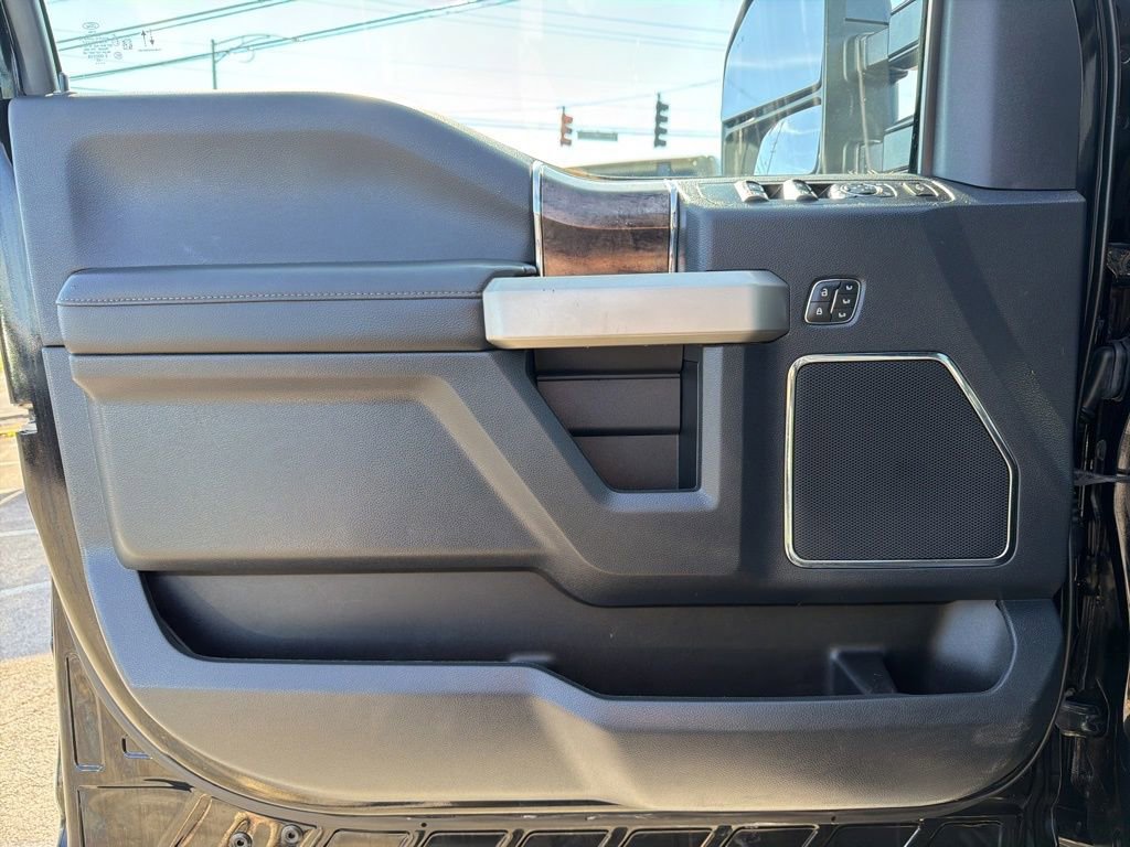 Used 2022 Ford F350 Lariat w/ Lariat Ultimate Package AWD/4WD image 33