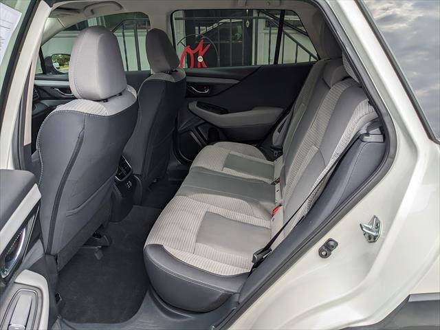 Used 2023 Subaru Outback Premium AWD/4WD image 12