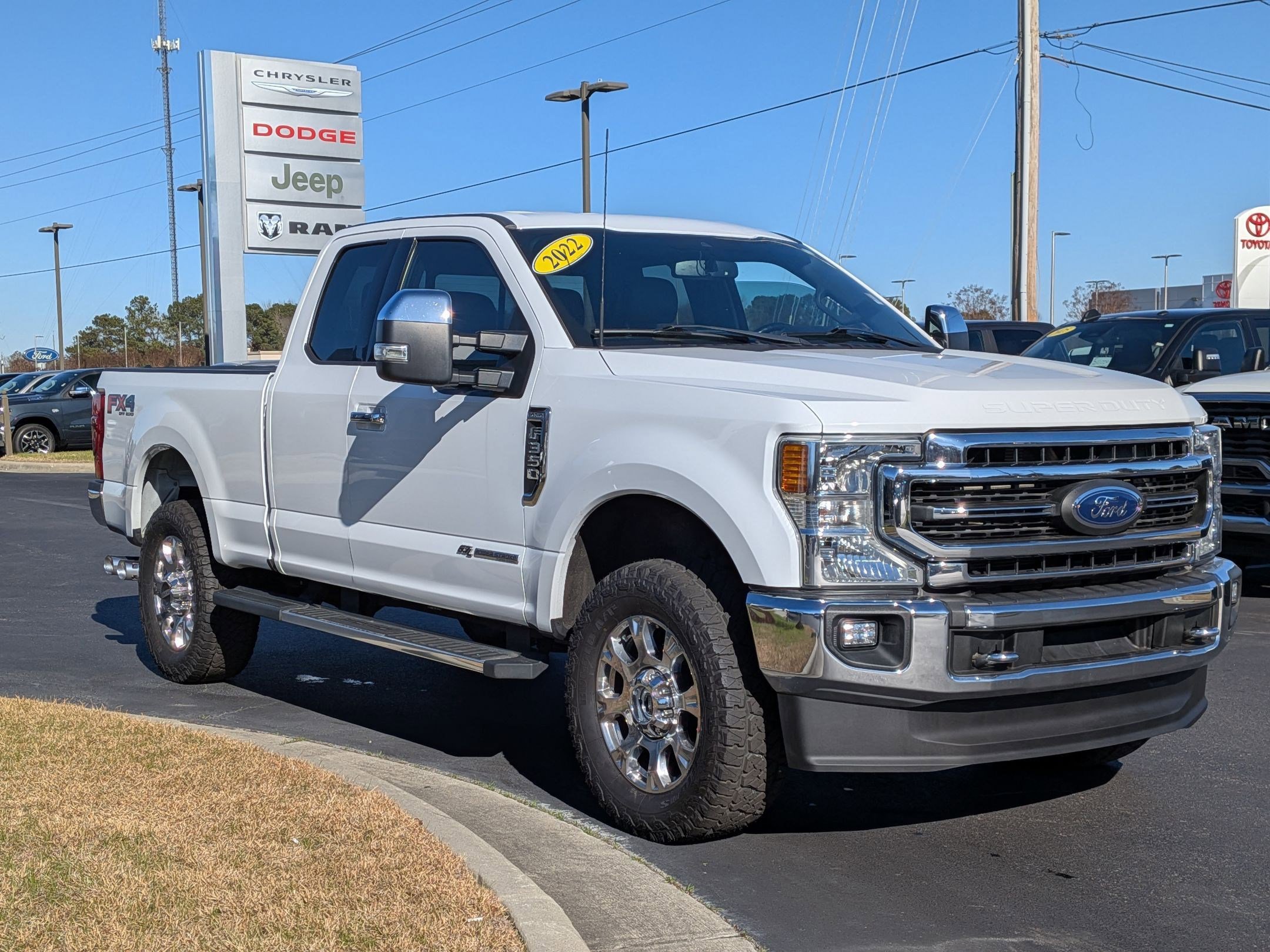 Used 2022 Ford F350 Lariat w/ Chrome Package image 3