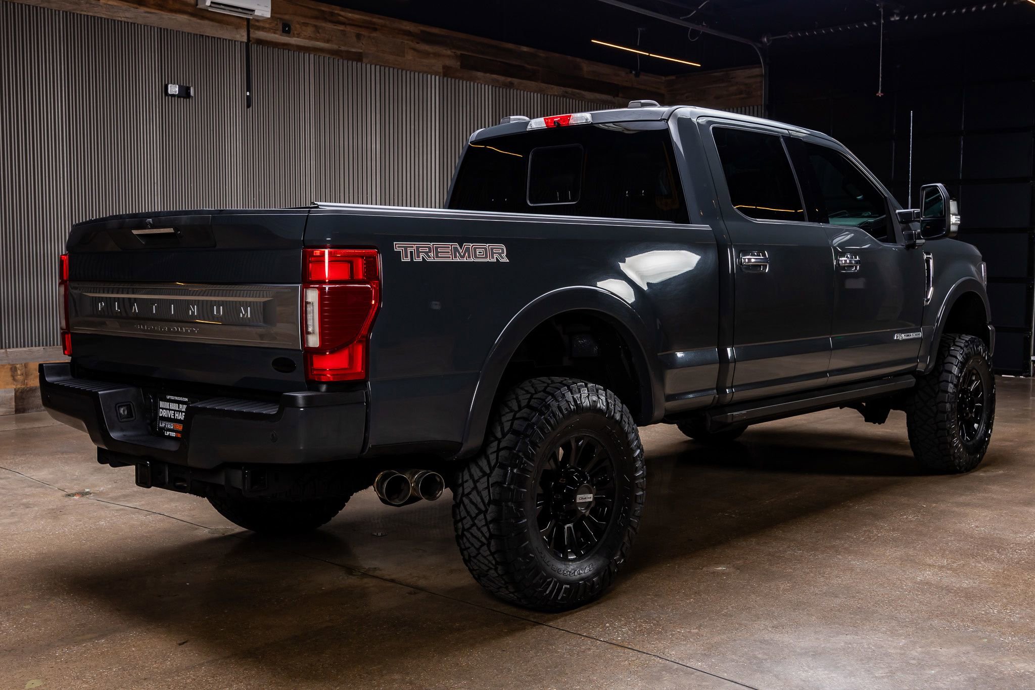 Used 2021 Ford F250 Platinum w/ Tremor Off-Road Package AWD/4WD image 9
