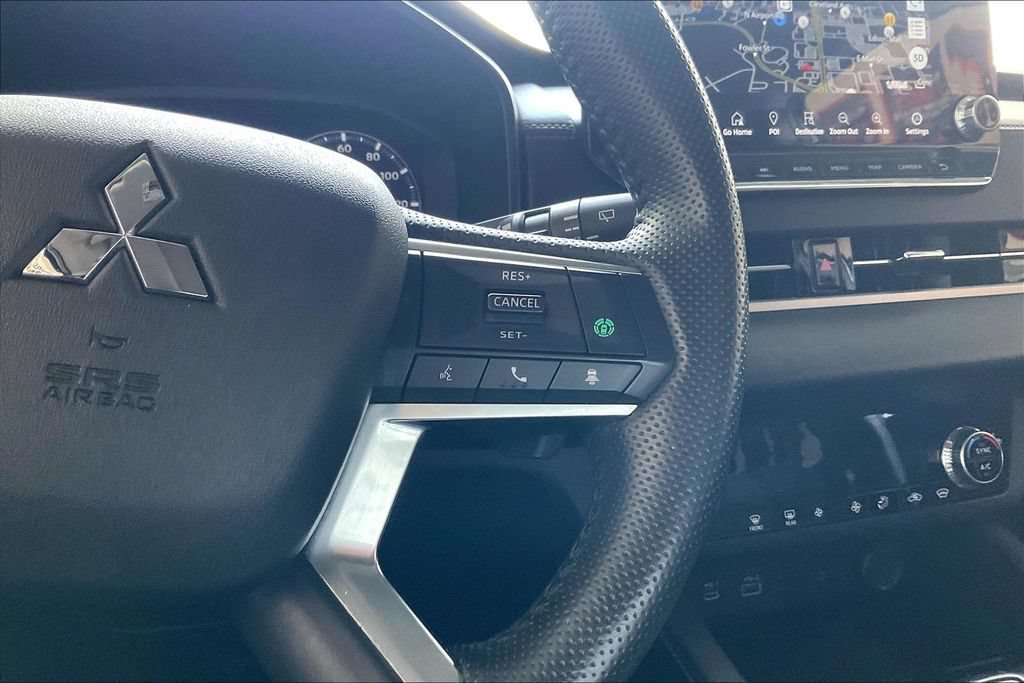 Used 2024 Mitsubishi Outlander SE AWD/4WD image 9