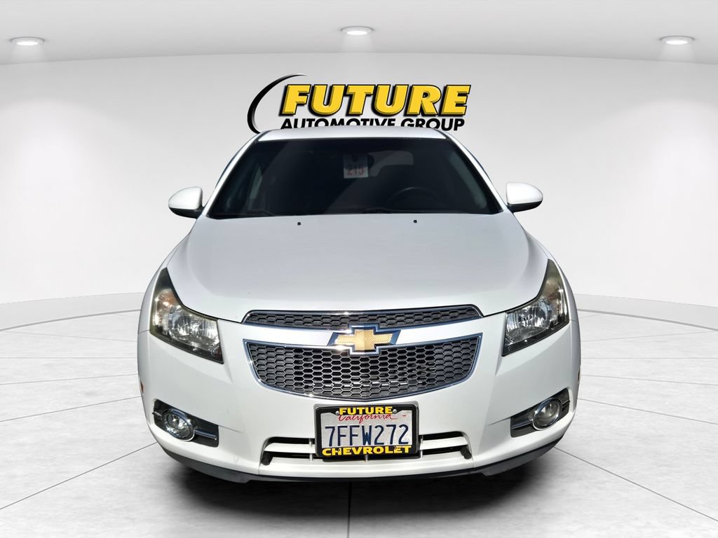 Used 2014 Chevrolet Cruze LT FWD image 2