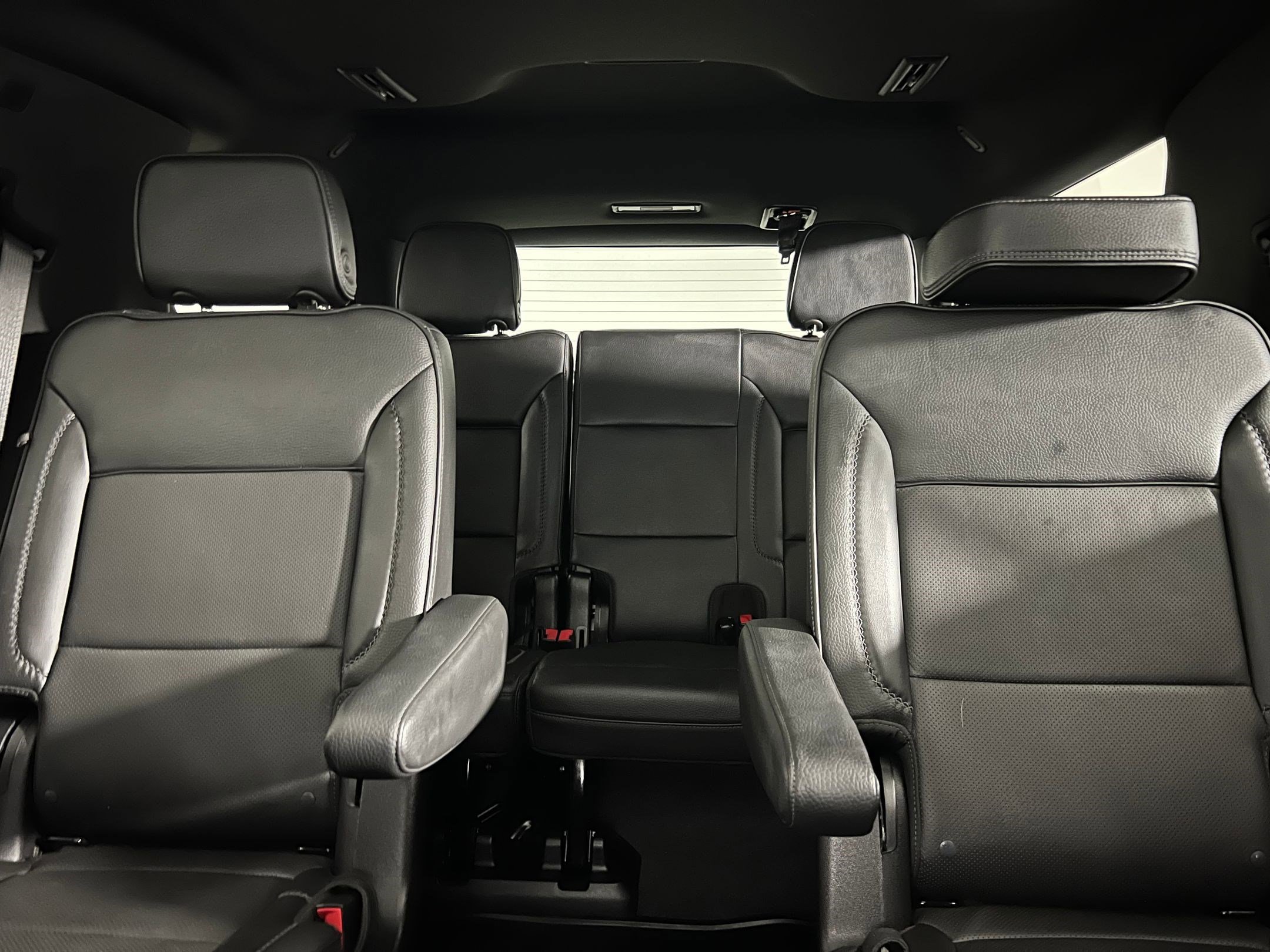 Used 2024 GMC Yukon Denali image 32