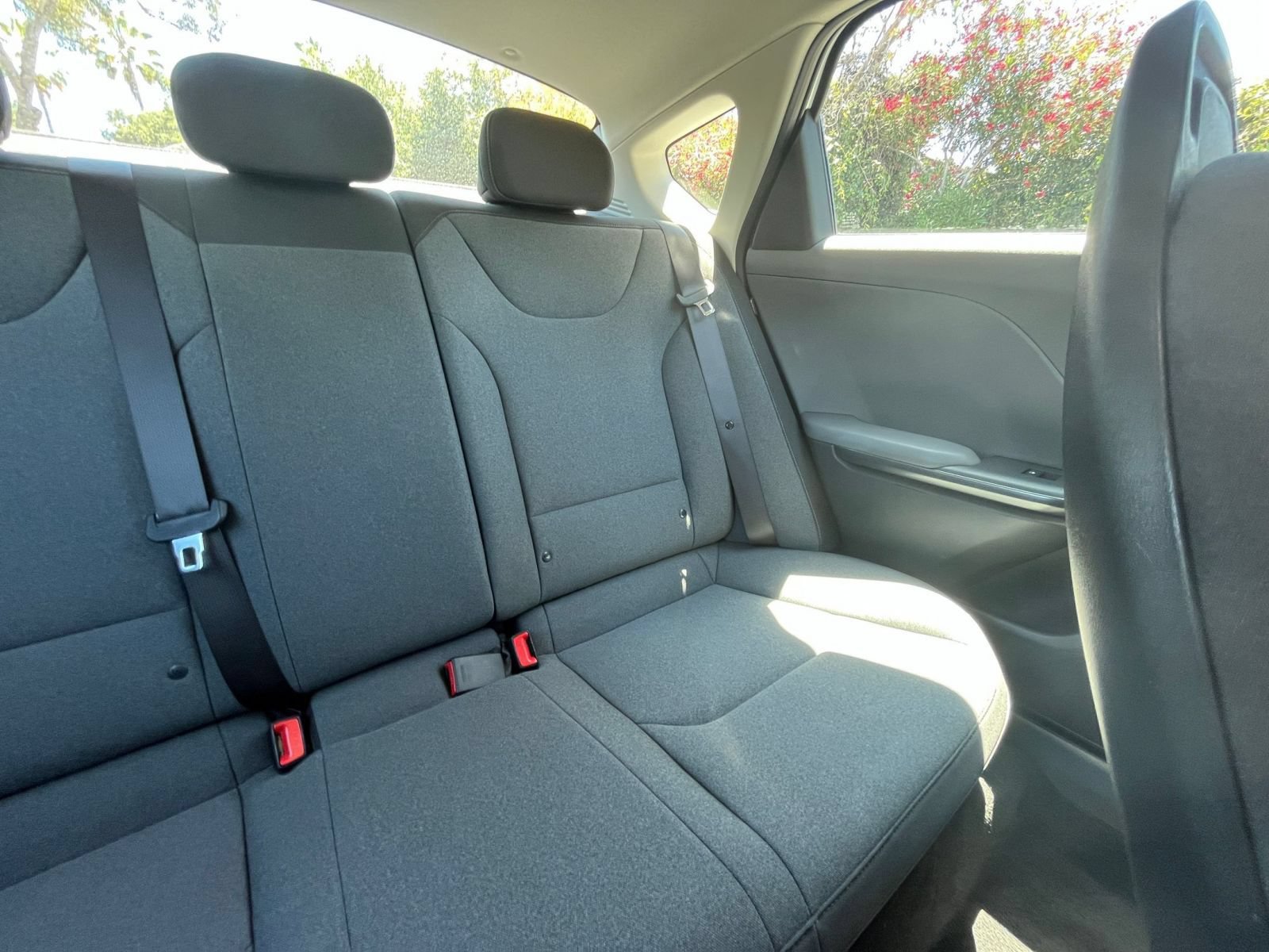 Used 2025 Kia K4 FWD image 36