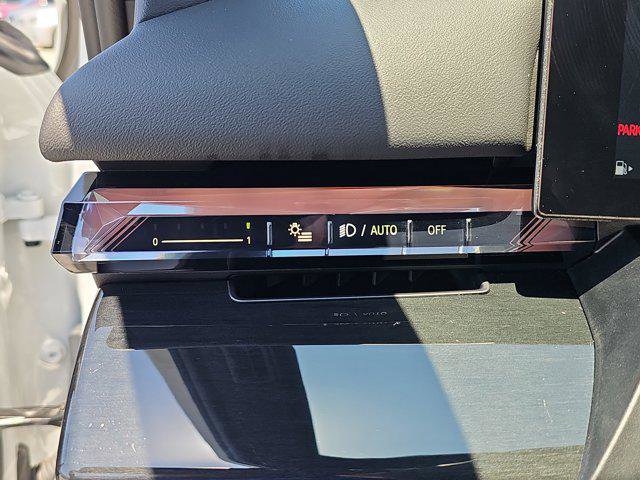 Used 2024 BMW 540i xDrive w/ Convenience Package image 26