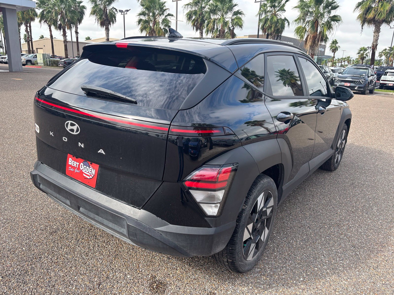 Used 2024 Hyundai Kona SEL FWD image 5