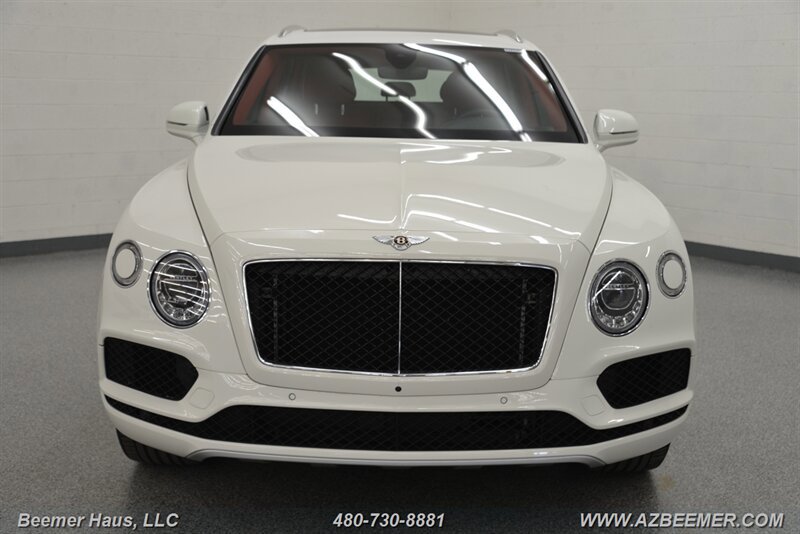 Used 2019 Bentley Bentayga AWD/4WD image 5