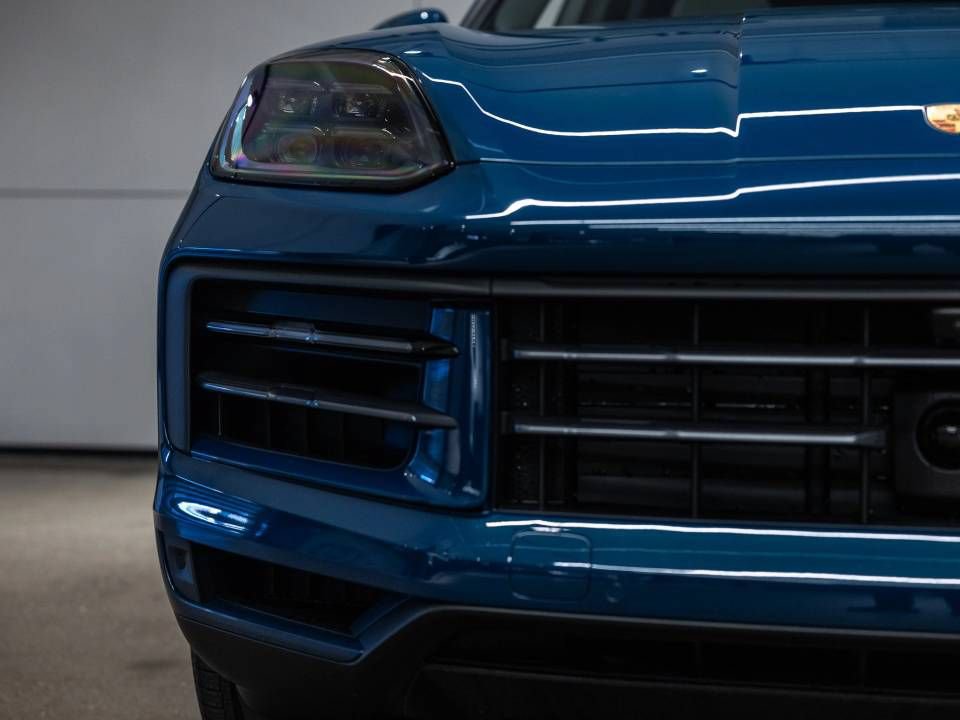 Certified 2026 Porsche Cayenne AWD/4WD image 42