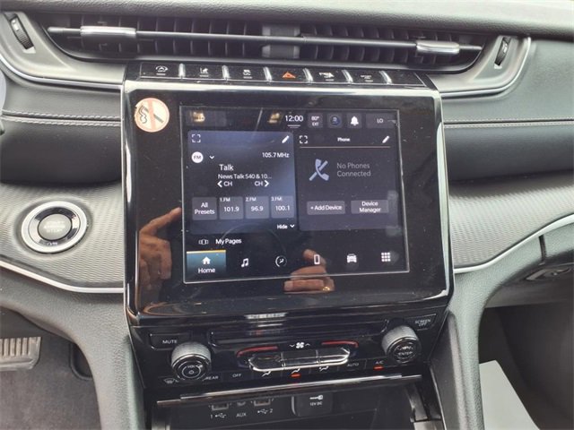 Used 2023 Jeep Grand Cherokee L Laredo image 13