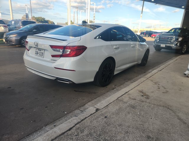 Used 2022 Honda Accord Sport image 3