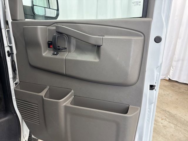 Used 2017 Chevrolet Express 3500 LT w/ LT Preferred Equipment Group image 25