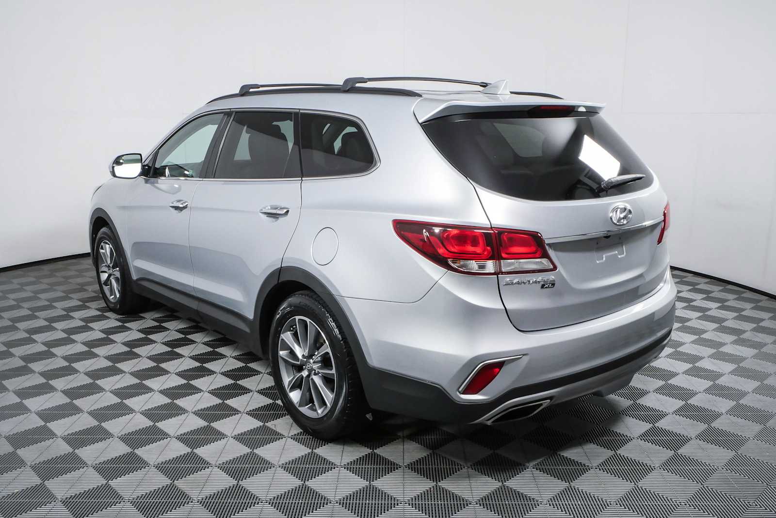 Used 2019 Hyundai Santa Fe XL SE FWD image 26