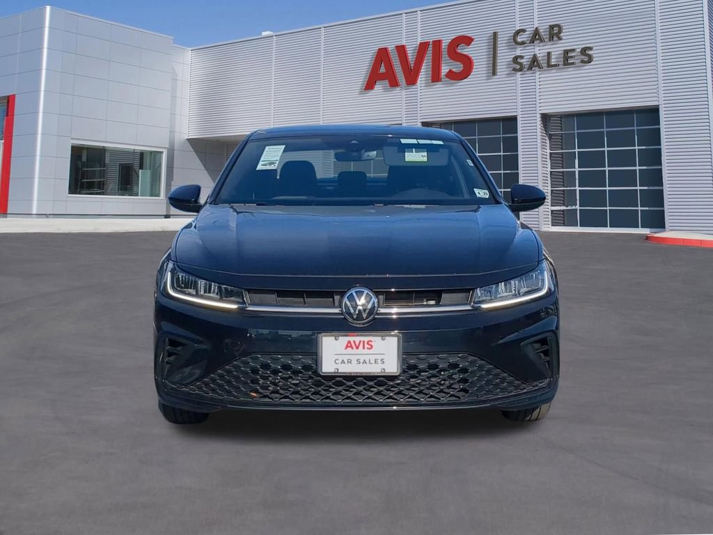 Used 2025 Volkswagen Jetta Sport image 2