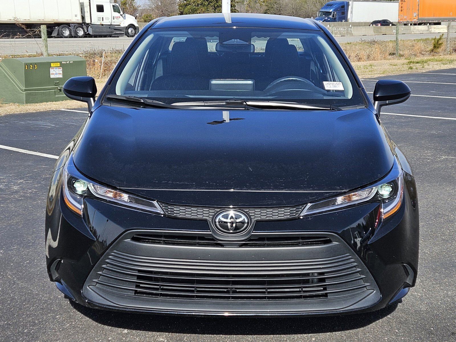 Used 2025 Toyota Corolla LE image 2