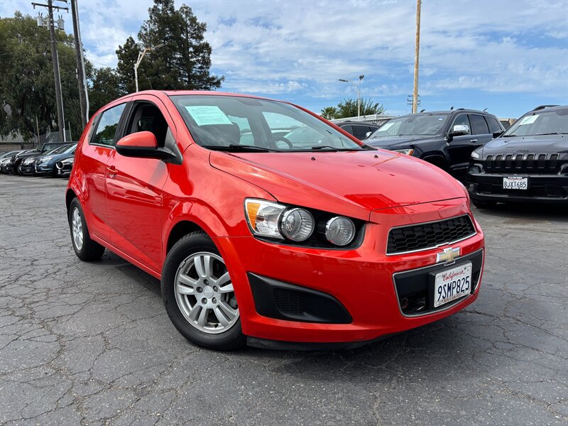 Used 2013 Chevrolet Sonic LT FWD image 1