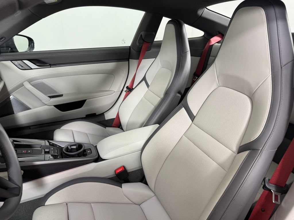 Certified 2026 Porsche 911 Carrera RWD image 5