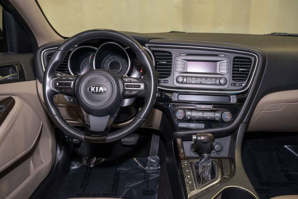 Used 2015 Kia Optima EX image 2