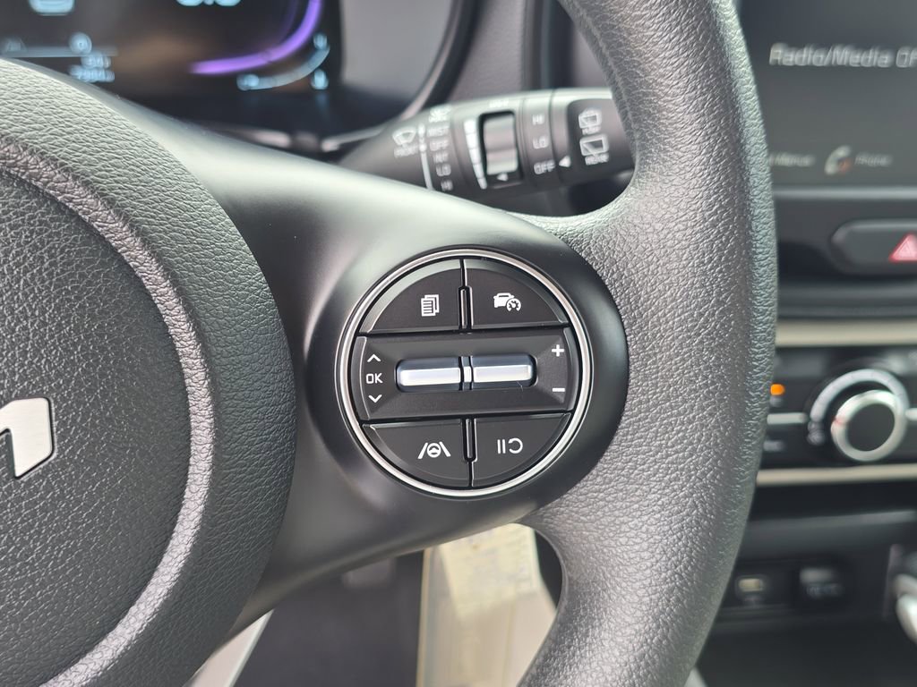 Certified 2025 Kia Soul LX image 30