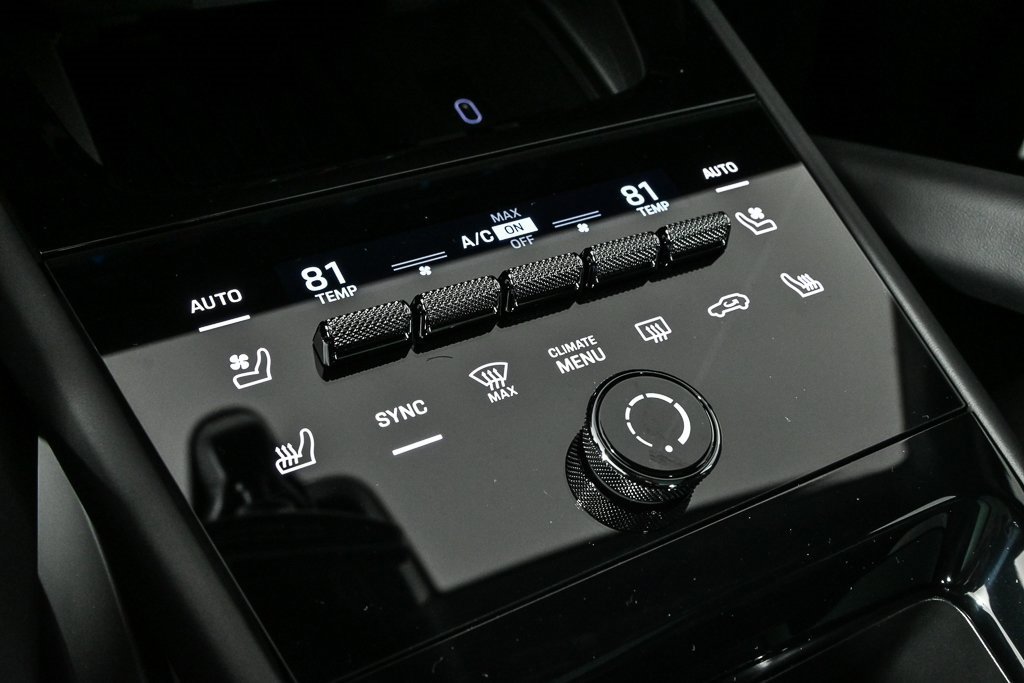 New 2026 Porsche Cayenne GTS image 20