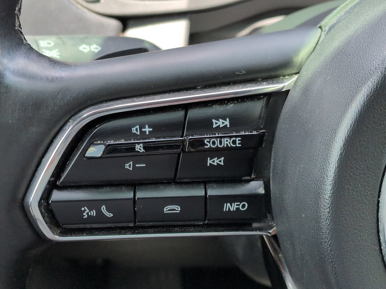 Used 2025 MAZDA CX-70 Plug-In Hybrid w/ Premium Plus AWD/4WD image 26