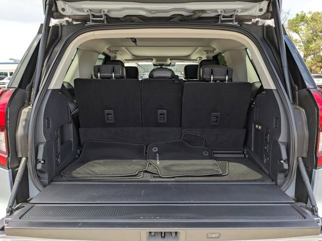 Used 2025 Ford Expedition Platinum AWD/4WD image 13