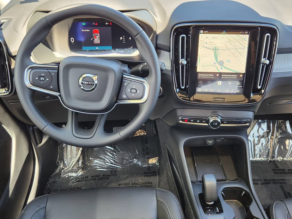 New 2026 Volvo XC40 B5 Core w/ Climate Package AWD/4WD image 3