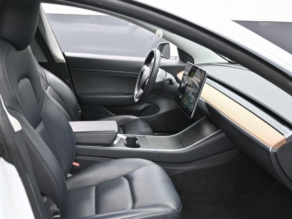 Used 2020 Tesla Model 3 Standard Range Plus image 42