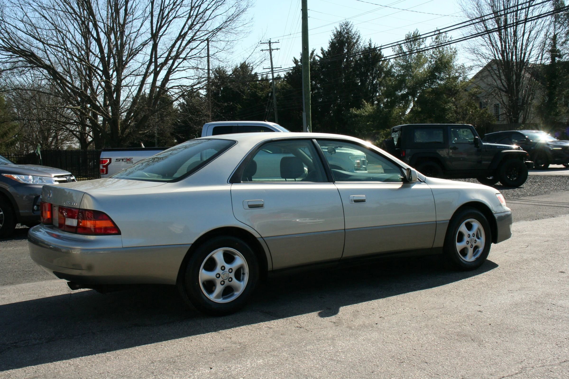 Used 1999 Lexus ES 330 FWD image 12