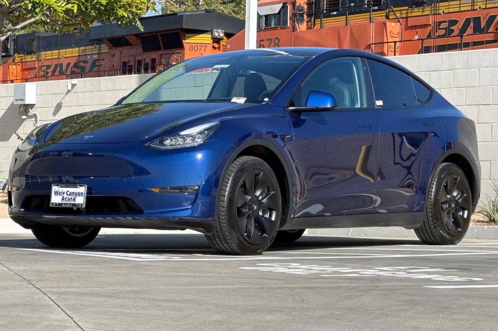 Used 2023 Tesla Model Y Long Range AWD/4WD image 10
