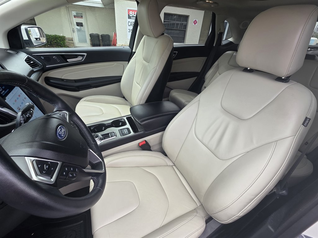 Used 2022 Ford Edge Titanium AWD/4WD image 18