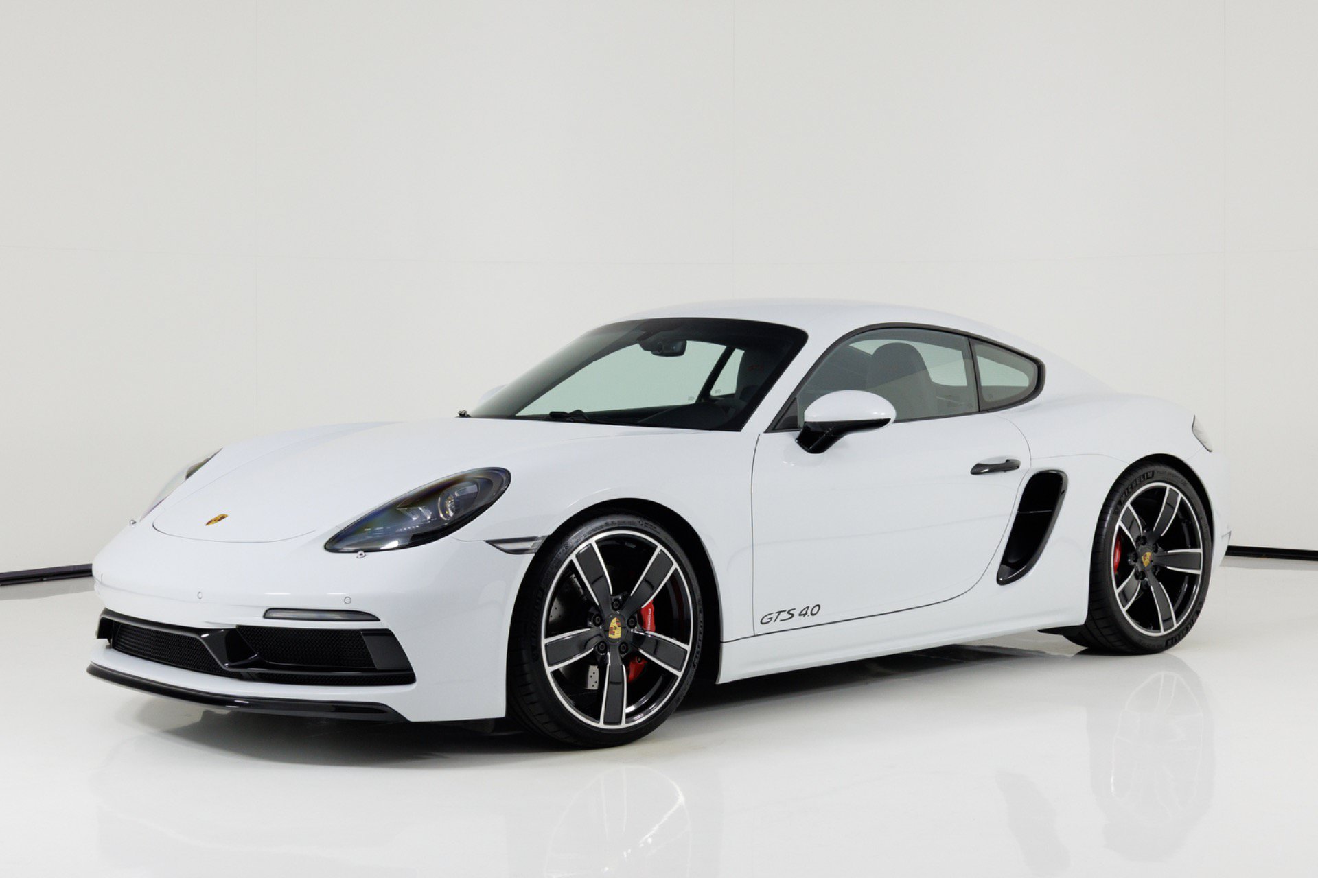 Used 2022 Porsche 718 Cayman GTS RWD image 7