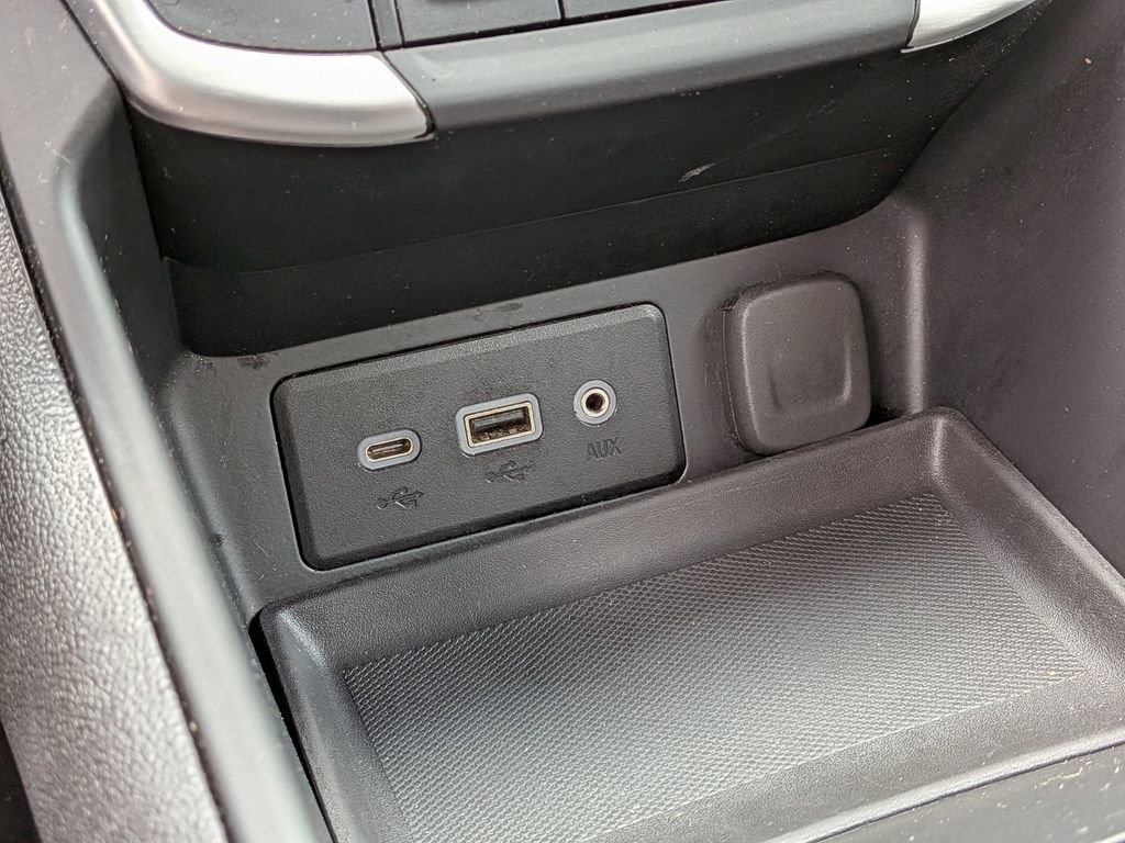 Used 2024 GMC Terrain SLE FWD image 31