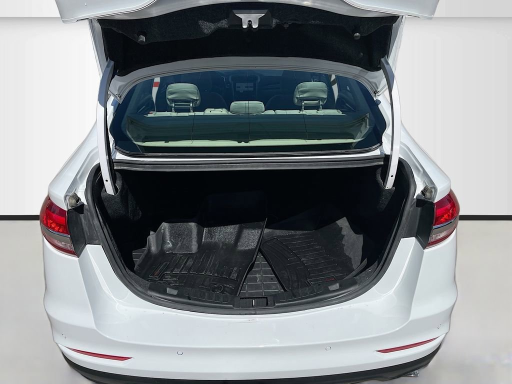 Used 2019 Ford Fusion SE FWD image 23