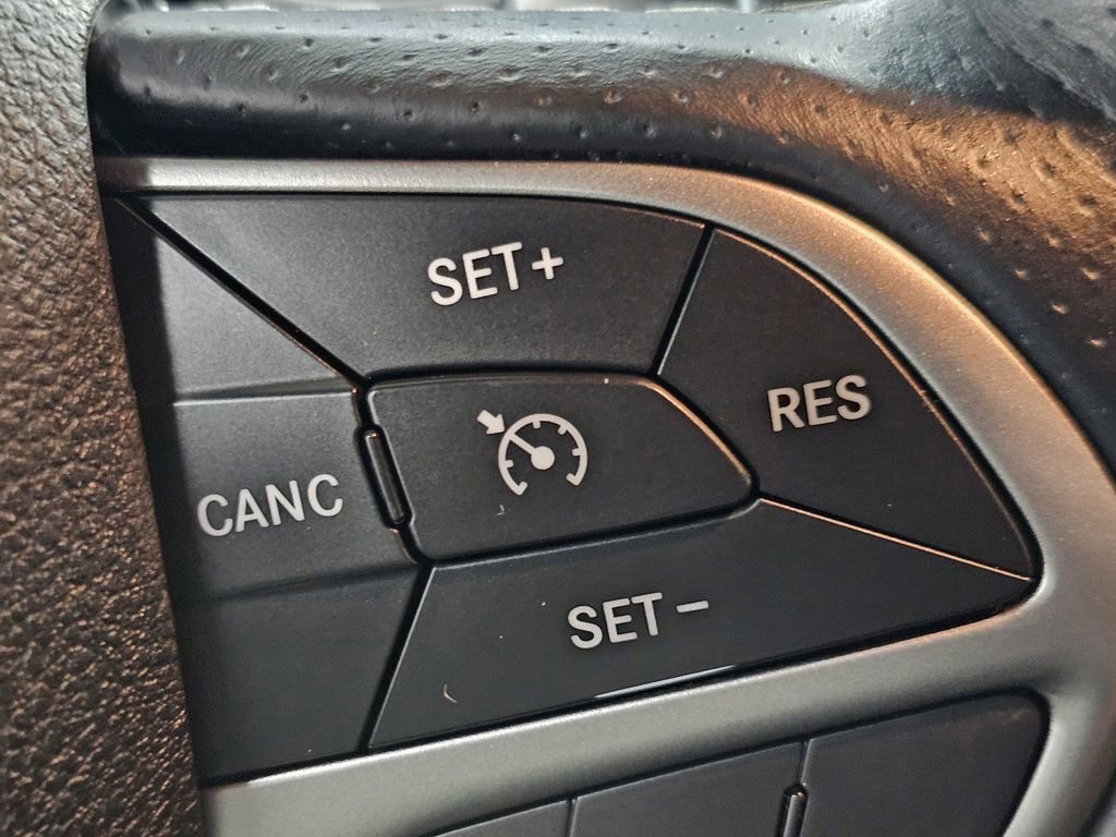 Used 2016 Dodge Challenger SRT Hellcat RWD image 27