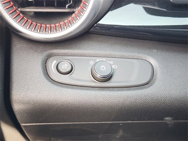 Used 2024 Chevrolet Trax RS w/ Sunroof Package image 22