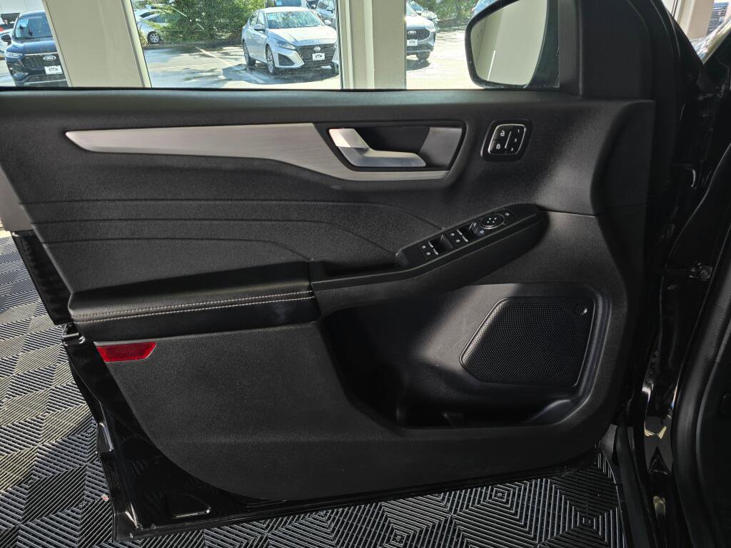 Used 2024 Ford Escape Platinum AWD/4WD image 19