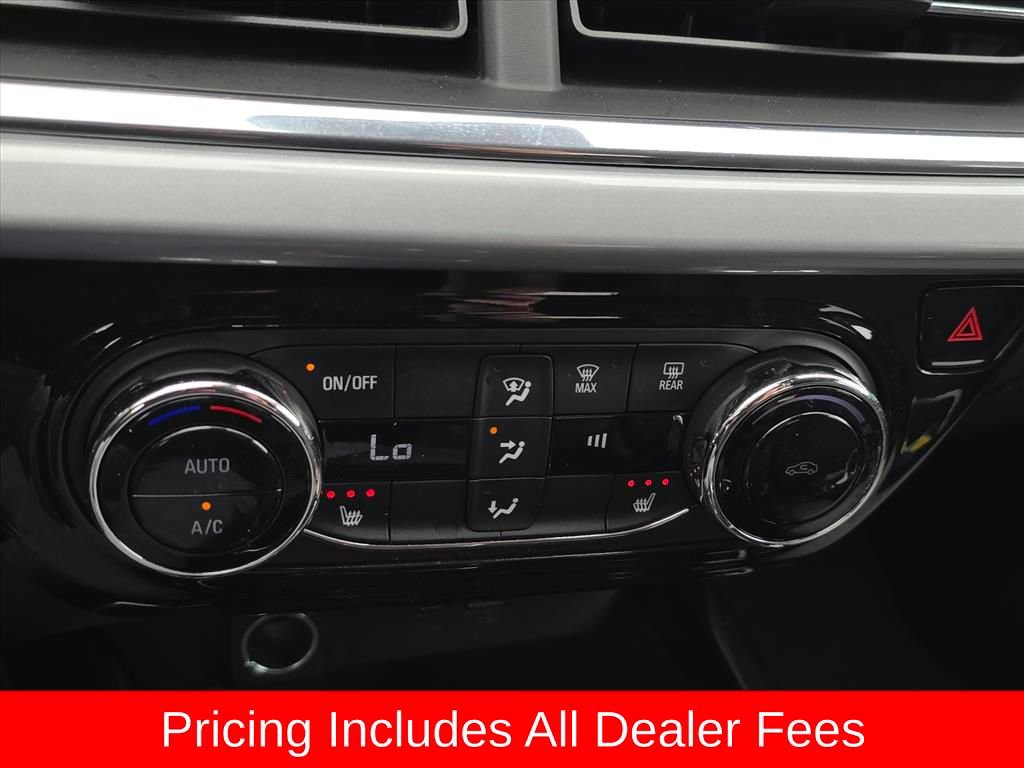 Used 2024 Chevrolet Trax LT w/ Driver Confidence Package FWD image 18
