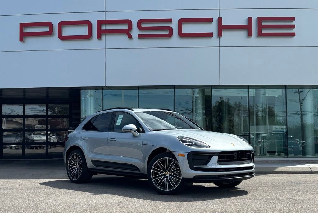 New 2026 Porsche Macan AWD/4WD image 17